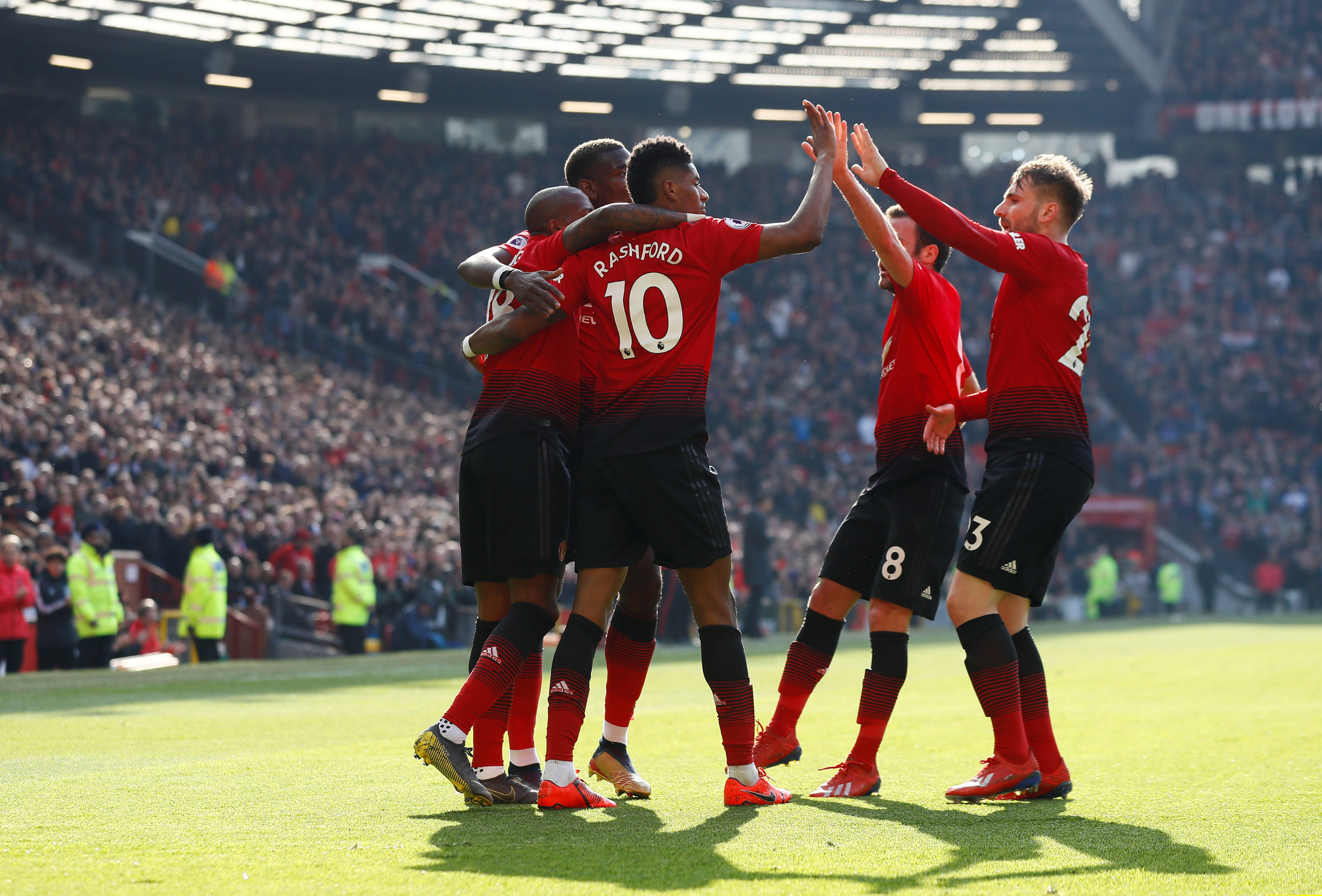 形象不同 形象不同